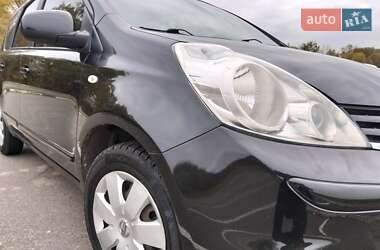 Хэтчбек Nissan Note 2009 в 