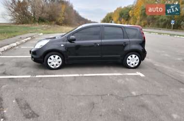Хэтчбек Nissan Note 2009 в 