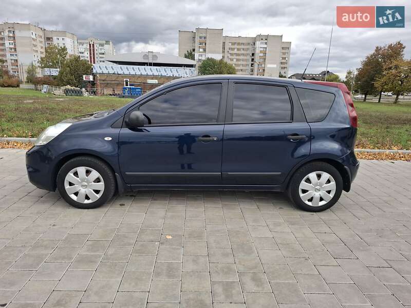 Хетчбек Nissan Note 2011 в Черкасах фото 2 Хетчбек Nissan Note 2011 в Черкасах