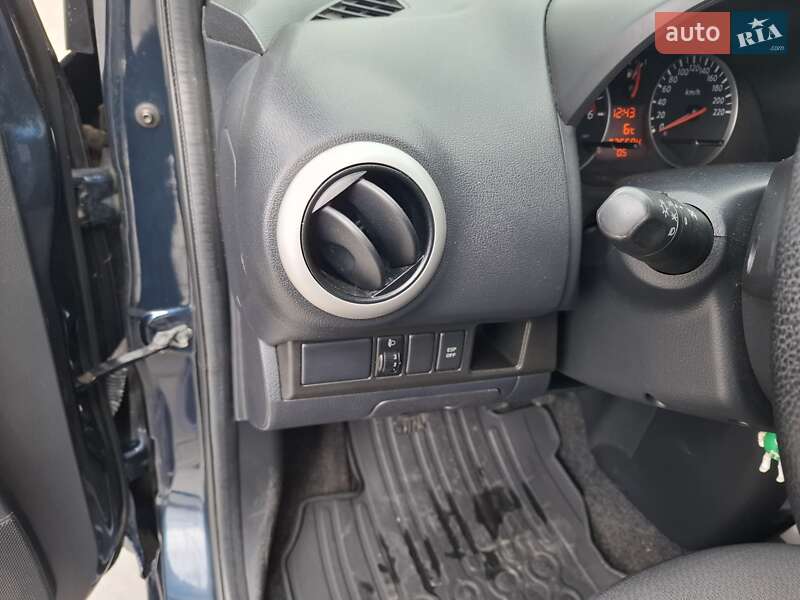 Хетчбек Nissan Note 2011 в Черкасах фото 10 Хетчбек Nissan Note 2011 в Черкасах