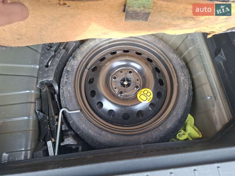 Хетчбек Nissan Note 2011 в Черкасах фото 16 Хетчбек Nissan Note 2011 в Черкасах