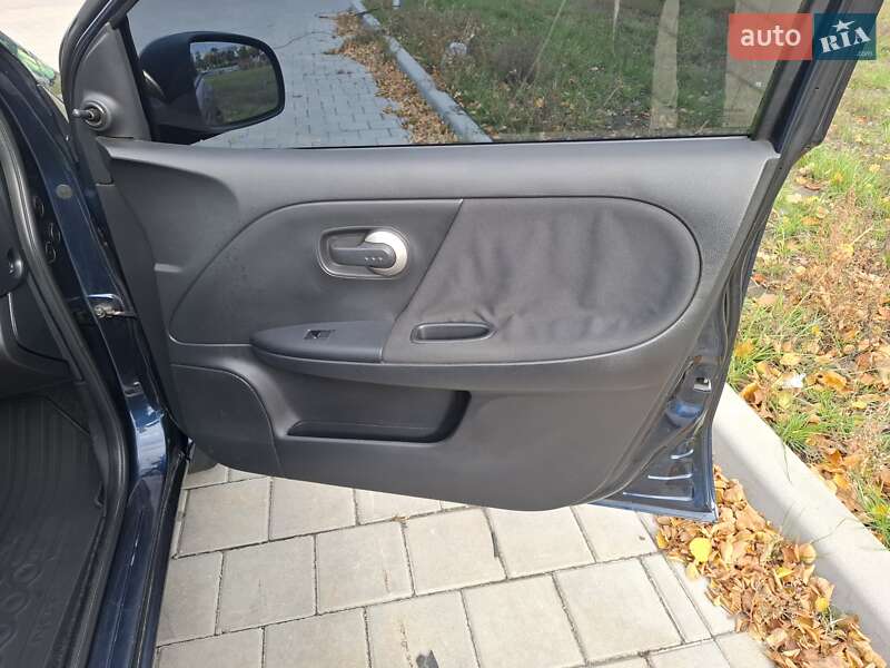 Хетчбек Nissan Note 2011 в Черкасах фото 18 Хетчбек Nissan Note 2011 в Черкасах