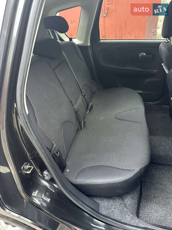 Хэтчбек Nissan Note 2006 в Киеве