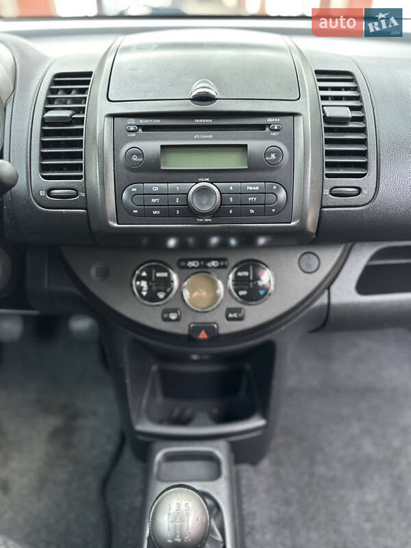 Хэтчбек Nissan Note 2006 в Киеве