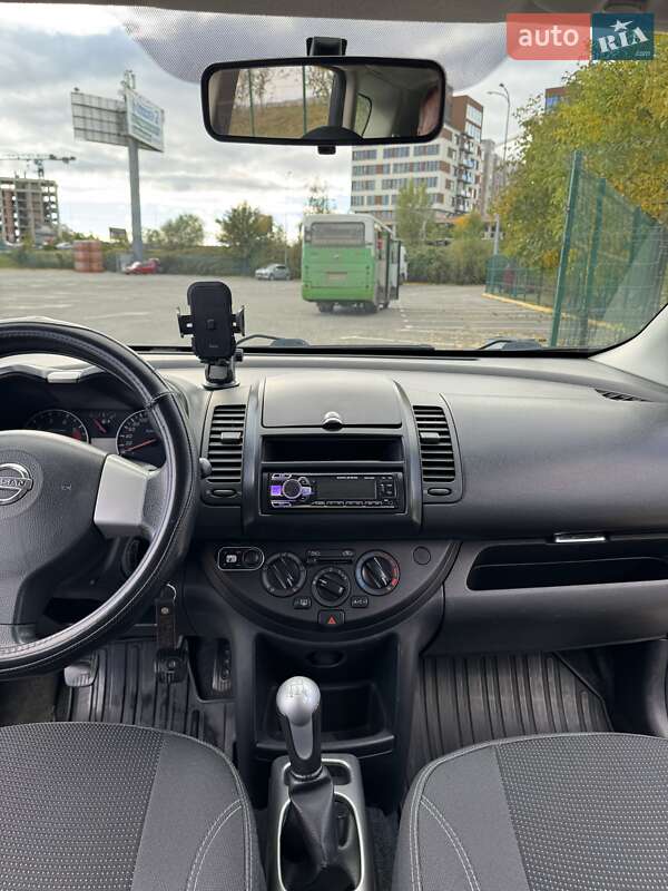 Хэтчбек Nissan Note 2011 в Ужгороде