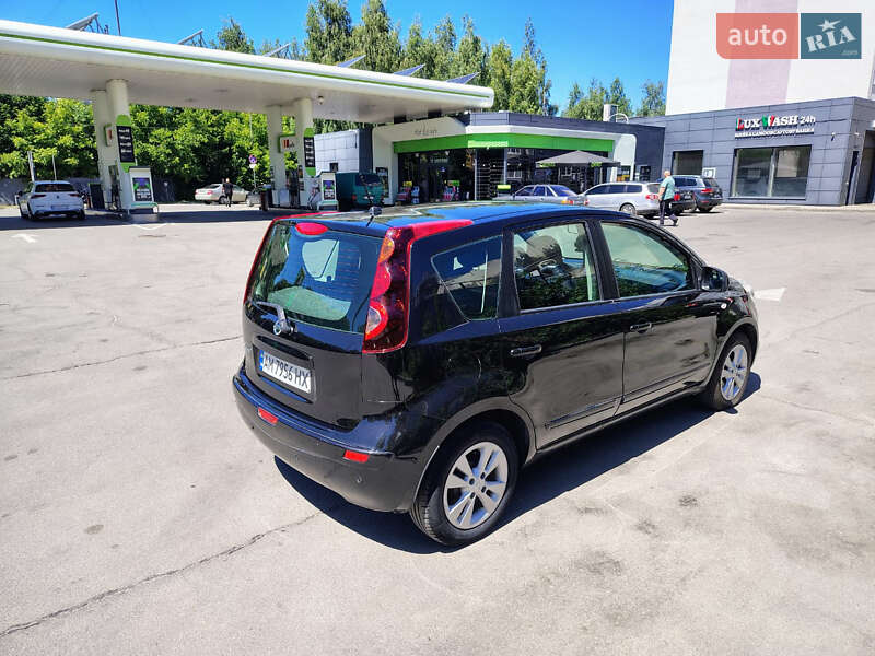 Хетчбек Nissan Note 2010 в Рівному фото 3 Хетчбек Nissan Note 2010 в Рівному