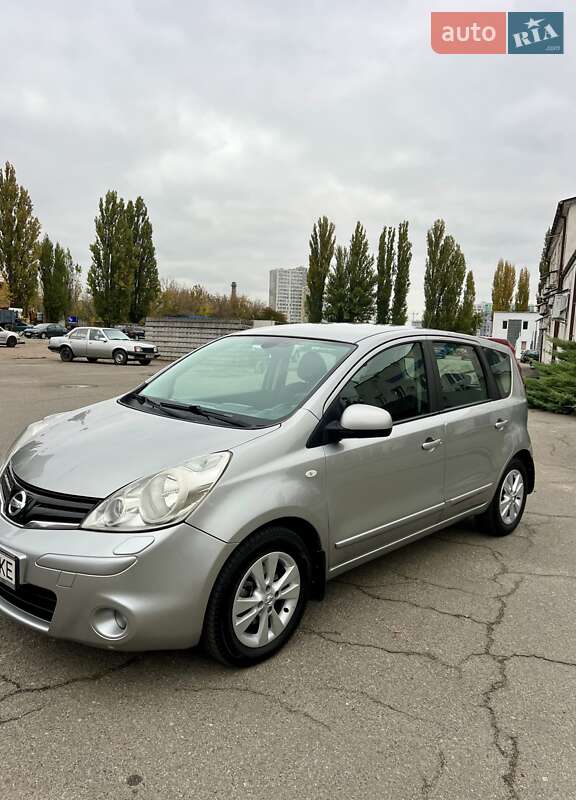Хетчбек Nissan Note 2010 в Києві