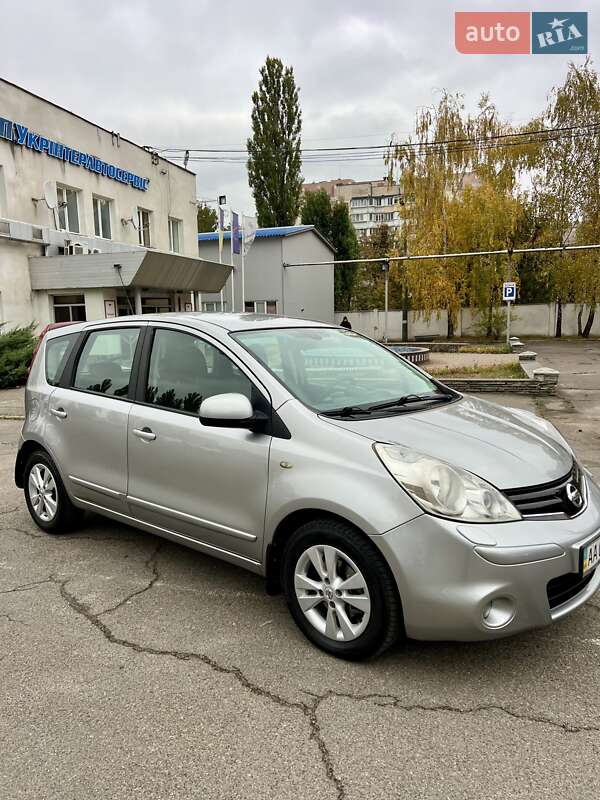 Хетчбек Nissan Note 2010 в Києві