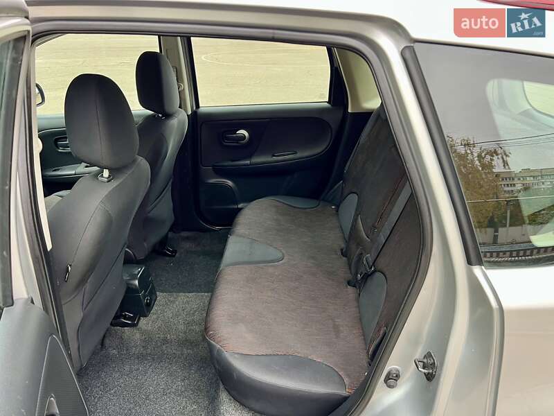 Хетчбек Nissan Note 2010 в Києві
