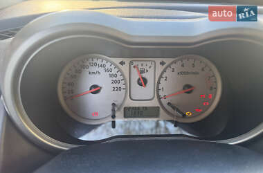 Хэтчбек Nissan Note 2008 в 