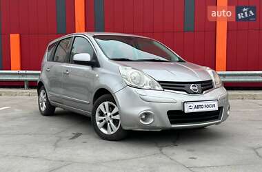 Хетчбек Nissan Note 2013 в  Хетчбек Nissan Note 2013 в