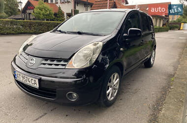 Хэтчбек Nissan Note 2007 в 