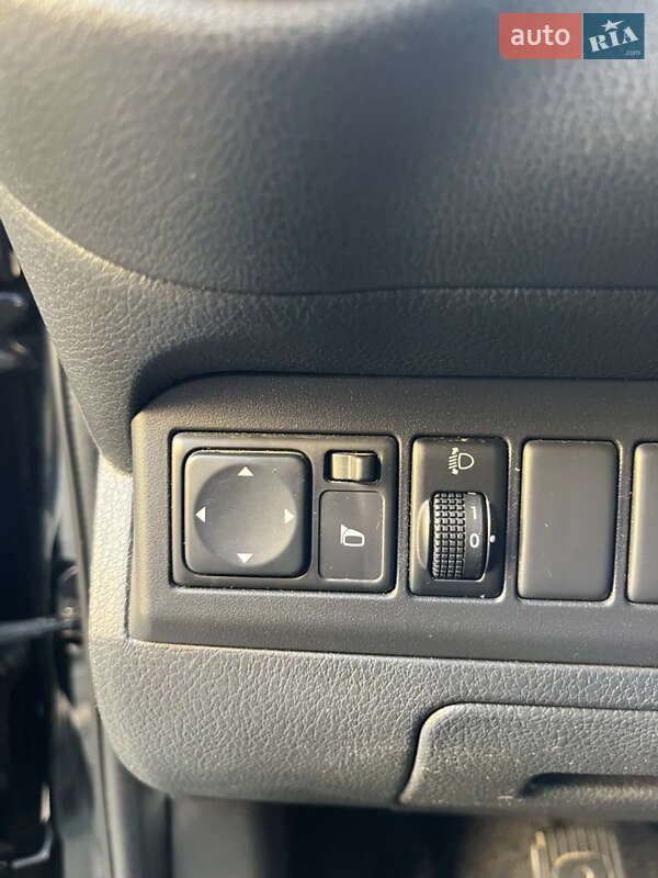 Хэтчбек Nissan Note 2006 в Луцке фото 11 Хэтчбек Nissan Note 2006 в Луцке