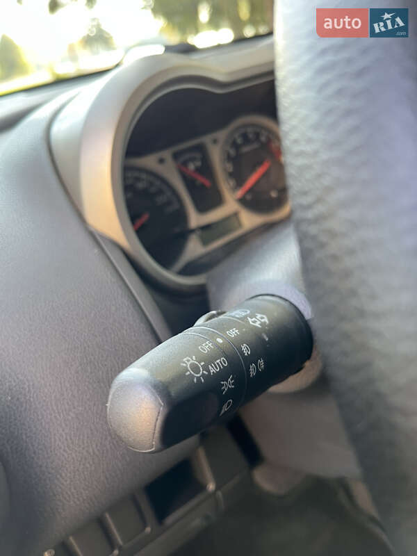 Хэтчбек Nissan Note 2006 в Луцке фото 12 Хэтчбек Nissan Note 2006 в Луцке