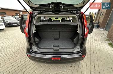 Хэтчбек Nissan Note 2012 в 
