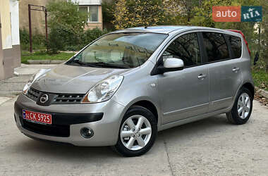 Хэтчбек Nissan Note 2006 в 