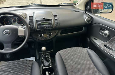 Хэтчбек Nissan Note 2006 в 