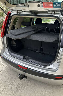 Хэтчбек Nissan Note 2006 в 