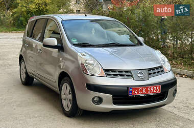 Хэтчбек Nissan Note 2006 в 