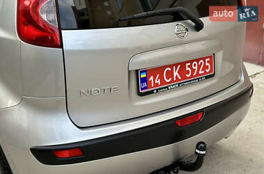 Хэтчбек Nissan Note 2006 в 
