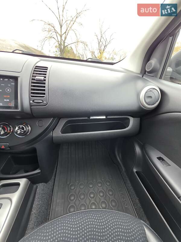 Хэтчбек Nissan Note 2012 в Киеве фото 28 Хэтчбек Nissan Note 2012 в Киеве