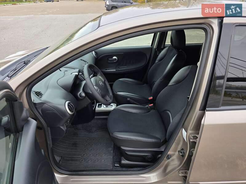 Хэтчбек Nissan Note 2012 в Киеве фото 38 Хэтчбек Nissan Note 2012 в Киеве