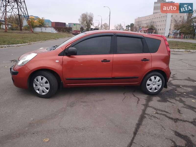 Хетчбек Nissan Note 2006 в Києві фото 8 Хетчбек Nissan Note 2006 в Києві