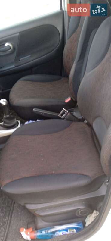 Хэтчбек Nissan Note 2010 в Доброславе фото 9 Хэтчбек Nissan Note 2010 в Доброславе