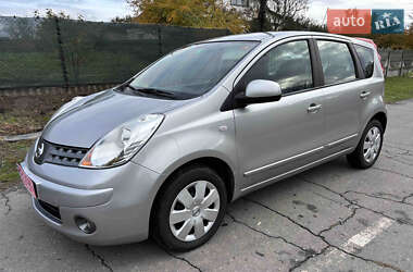 Хэтчбек Nissan Note 2009 в Хороле