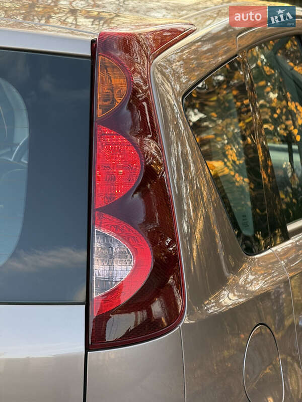 Хэтчбек Nissan Note 2011 в Стрые фото 20 Хэтчбек Nissan Note 2011 в Стрые