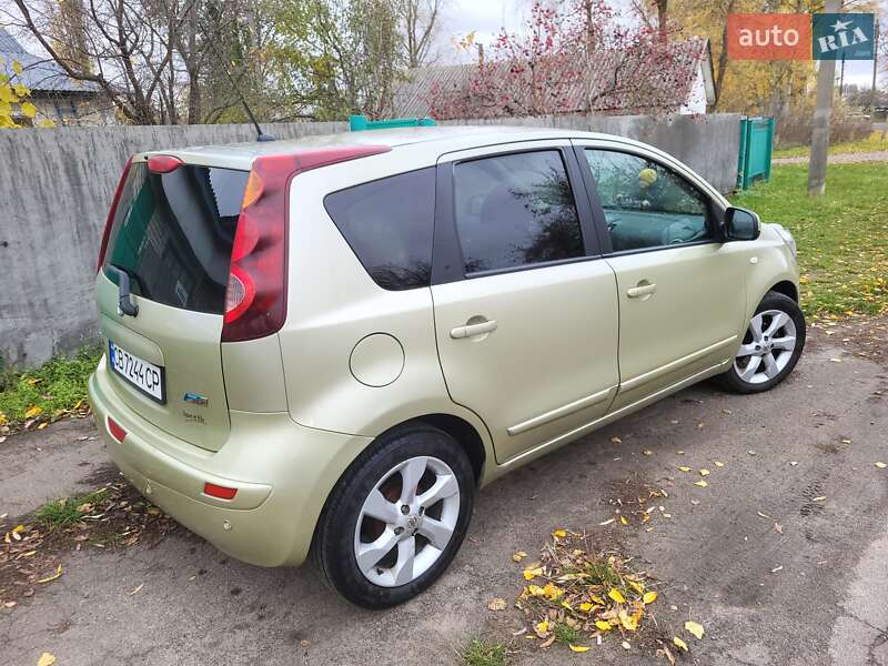 Хэтчбек Nissan Note 2010 в Чернигове фото 5 Хэтчбек Nissan Note 2010 в Чернигове