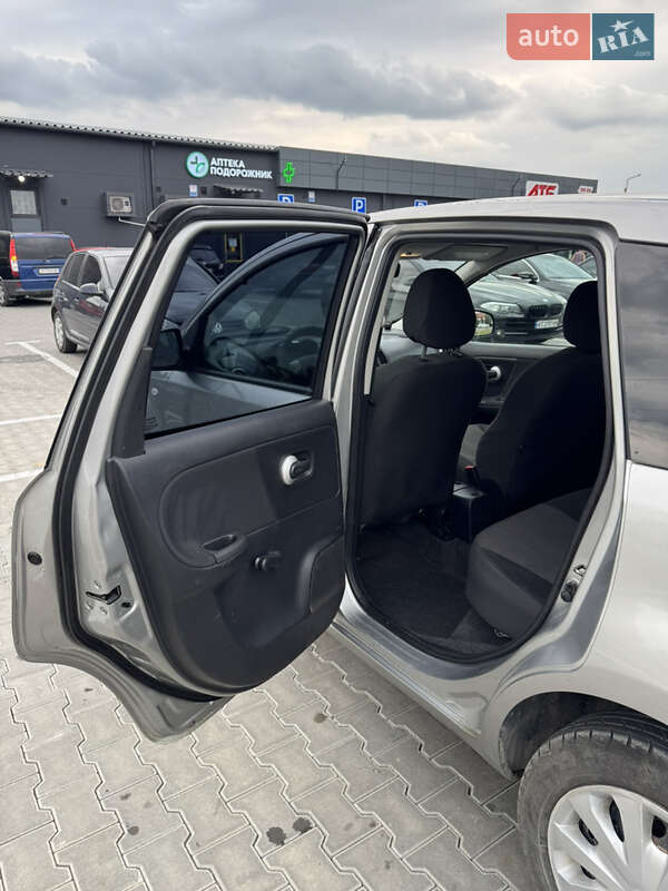 Хэтчбек Nissan Note 2011 в Ивано-Франковске