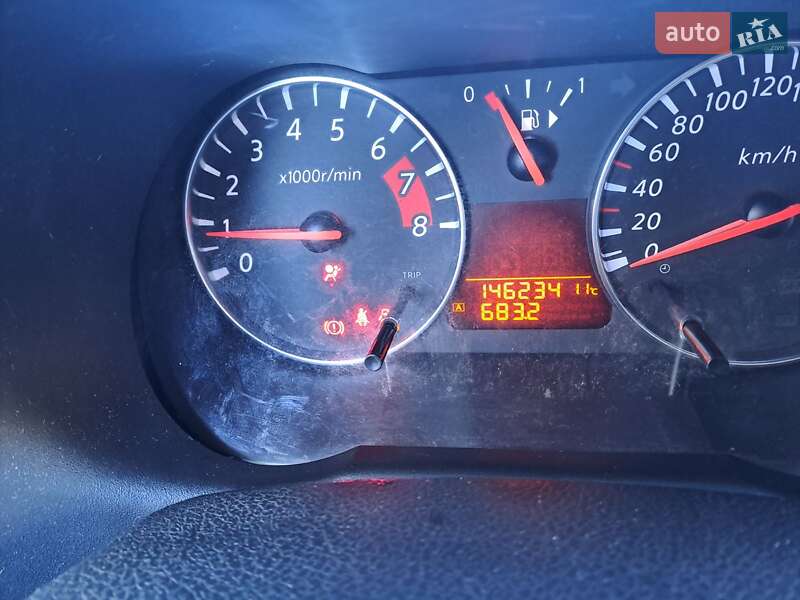 Хэтчбек Nissan Note 2009 в Решетиловке