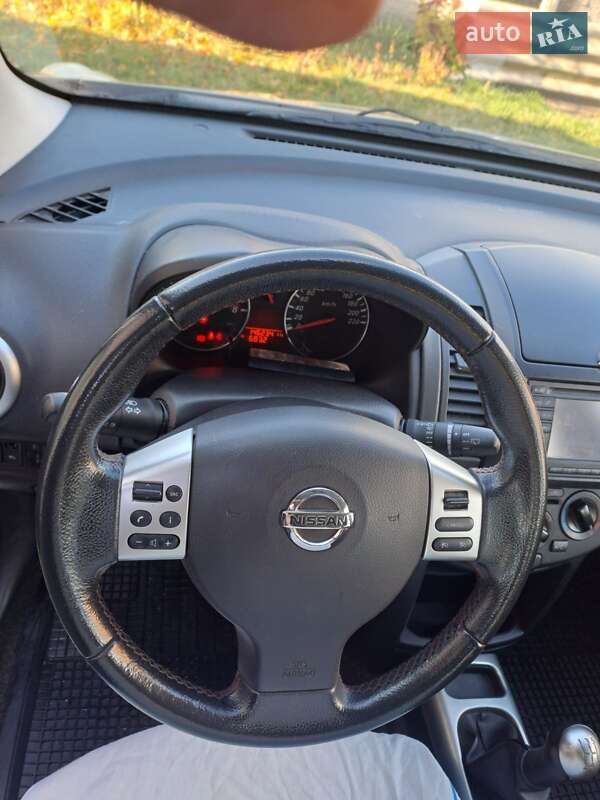 Хэтчбек Nissan Note 2009 в Решетиловке