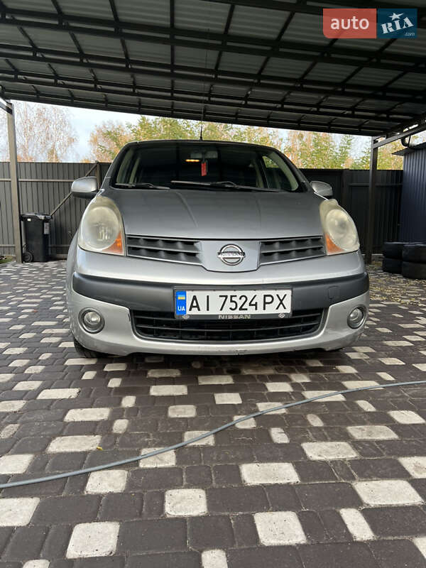 Хэтчбек Nissan Note 2006 в Буче