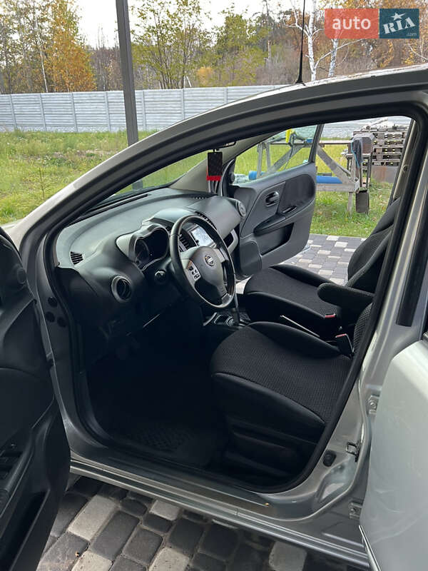 Хэтчбек Nissan Note 2006 в Буче