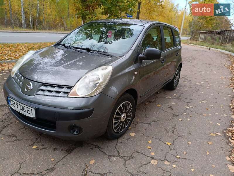 Хэтчбек Nissan Note 2006 в Чернигове