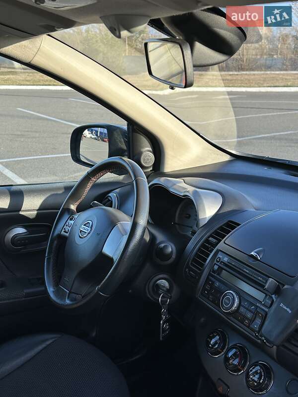 Хэтчбек Nissan Note 2008 в Киеве