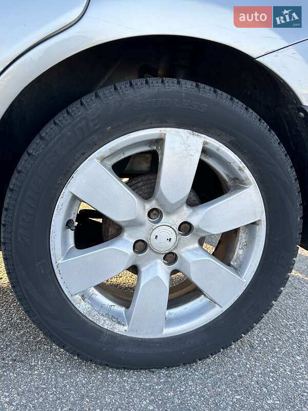 Хэтчбек Nissan Note 2008 в Киеве