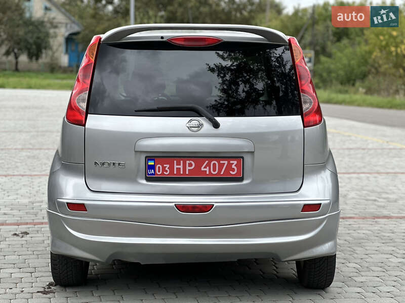 Хэтчбек Nissan Note 2006 в Староконстантинове