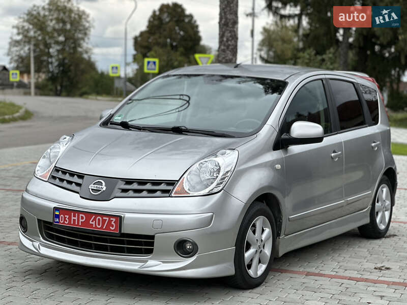 Хэтчбек Nissan Note 2006 в Староконстантинове