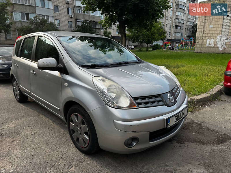Хэтчбек Nissan Note 2007 в Киеве