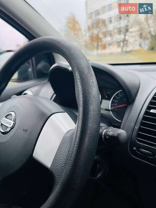 Хэтчбек Nissan Note 2011 в Славутиче фото 12 Хэтчбек Nissan Note 2011 в Славутиче