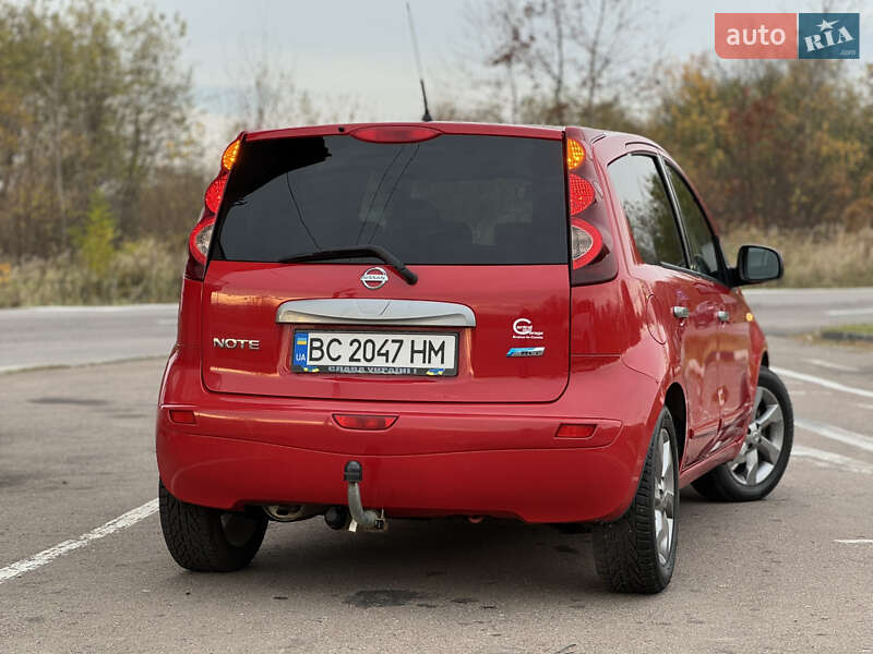 Хетчбек Nissan Note 2011 в Дрогобичі