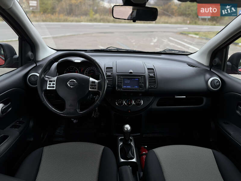 Хетчбек Nissan Note 2011 в Дрогобичі
