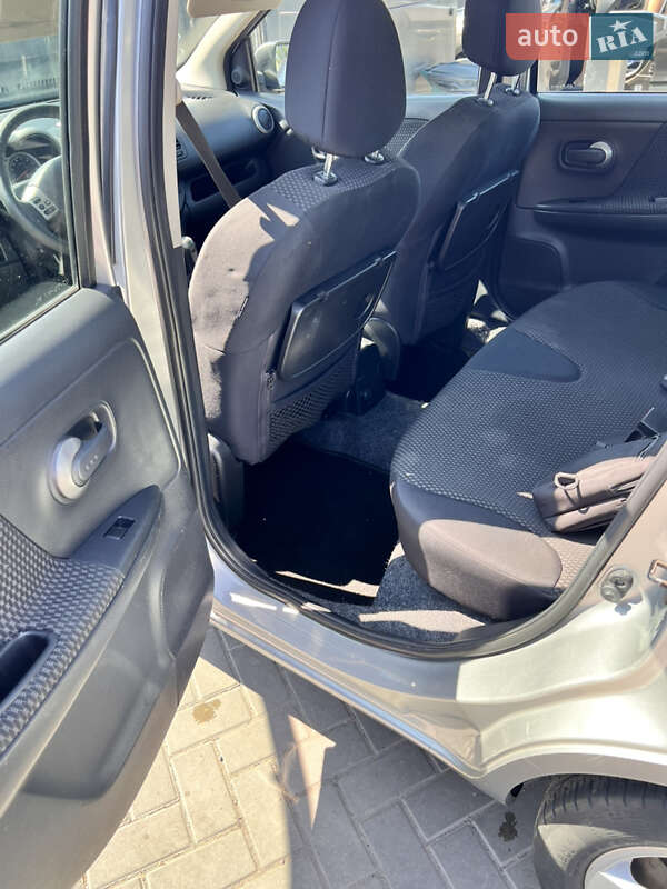 Хэтчбек Nissan Note 2006 в Сосновке фото 13 Хэтчбек Nissan Note 2006 в Сосновке