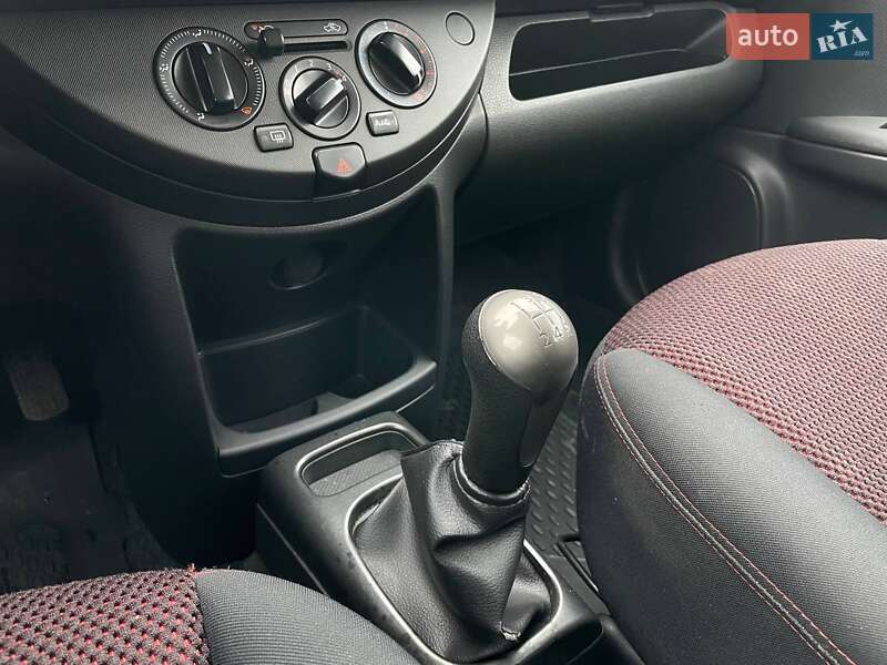 Хэтчбек Nissan Note 2007 в Киеве фото 29 Хэтчбек Nissan Note 2007 в Киеве