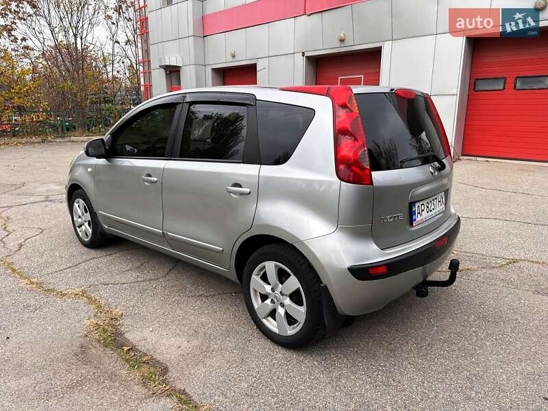 Хэтчбек Nissan Note 2006 в Запорожье