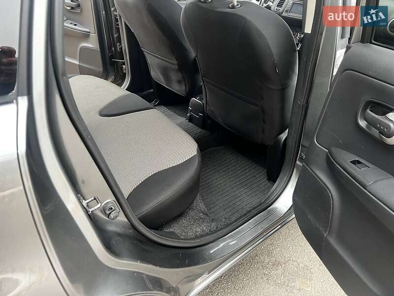 Хетчбек Nissan Note 2011 в Кременчуці