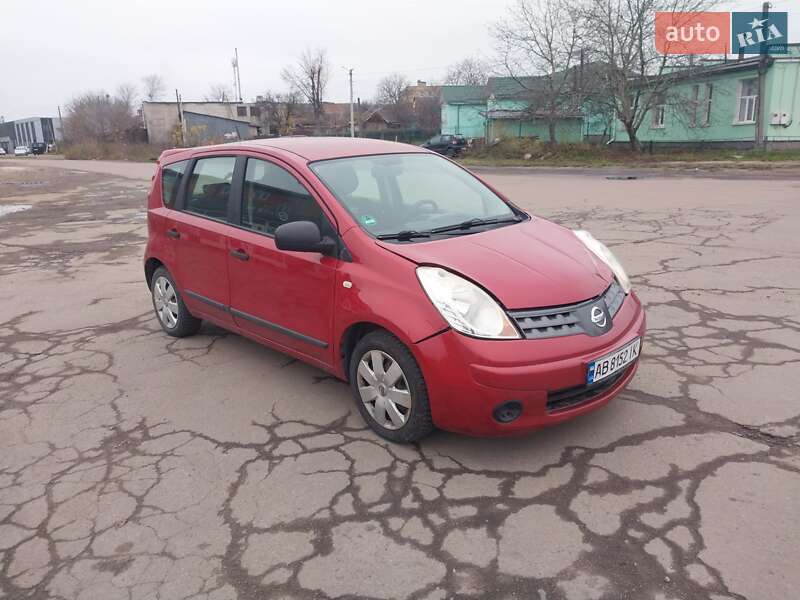 Хэтчбек Nissan Note 2007 в Житомире